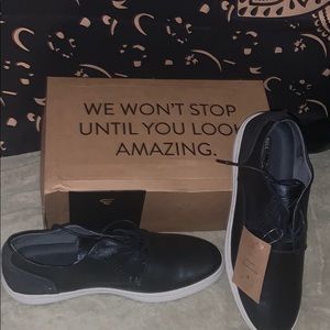 Bull Boxer casual shoes.